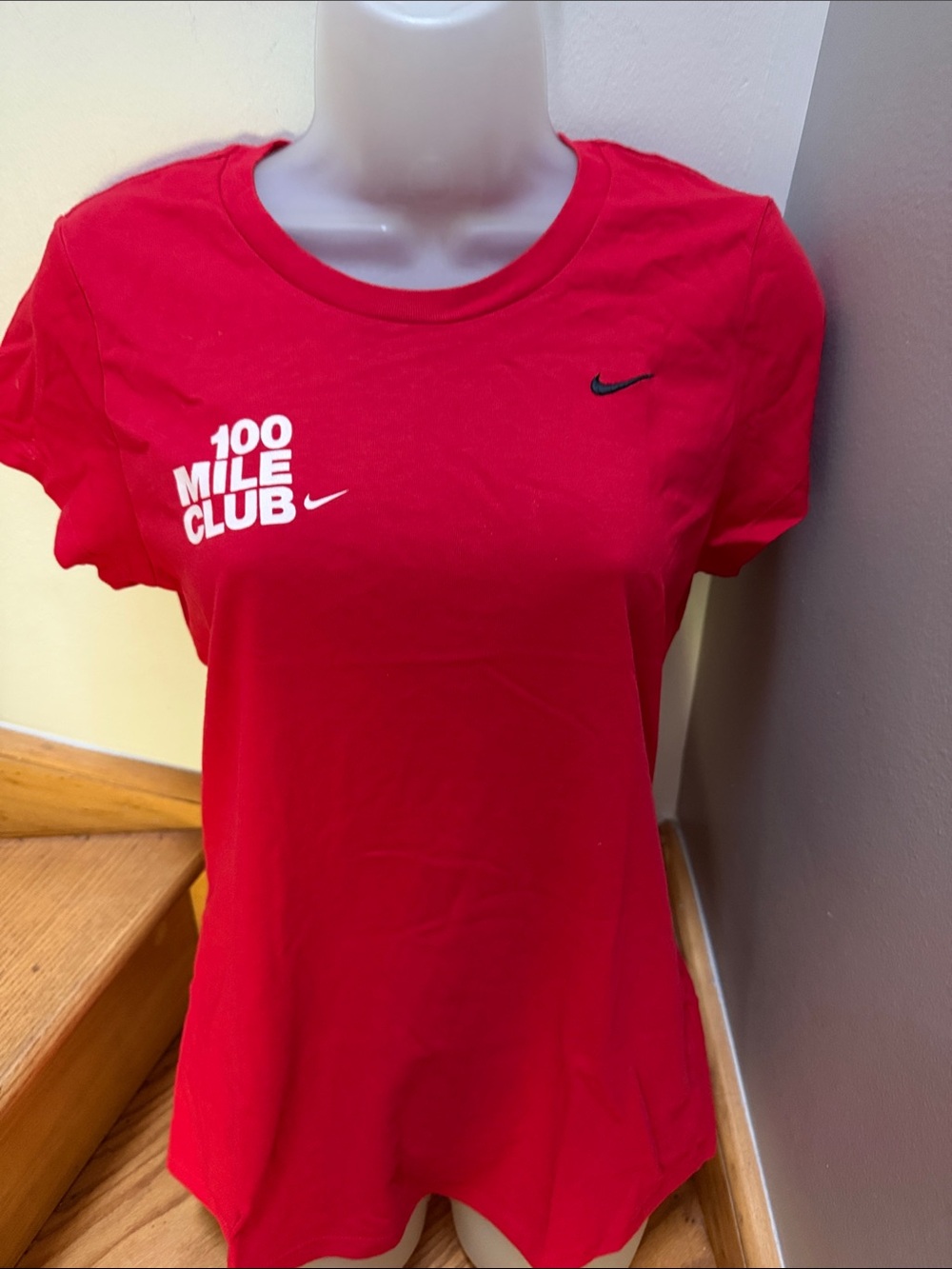 Nike Sport Tee Red 100 Mile Run Club Graphic T-Shirt Women's L